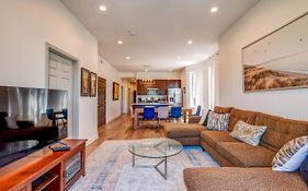 Spacious 5-Br Apt Next To Transit Free Parking
