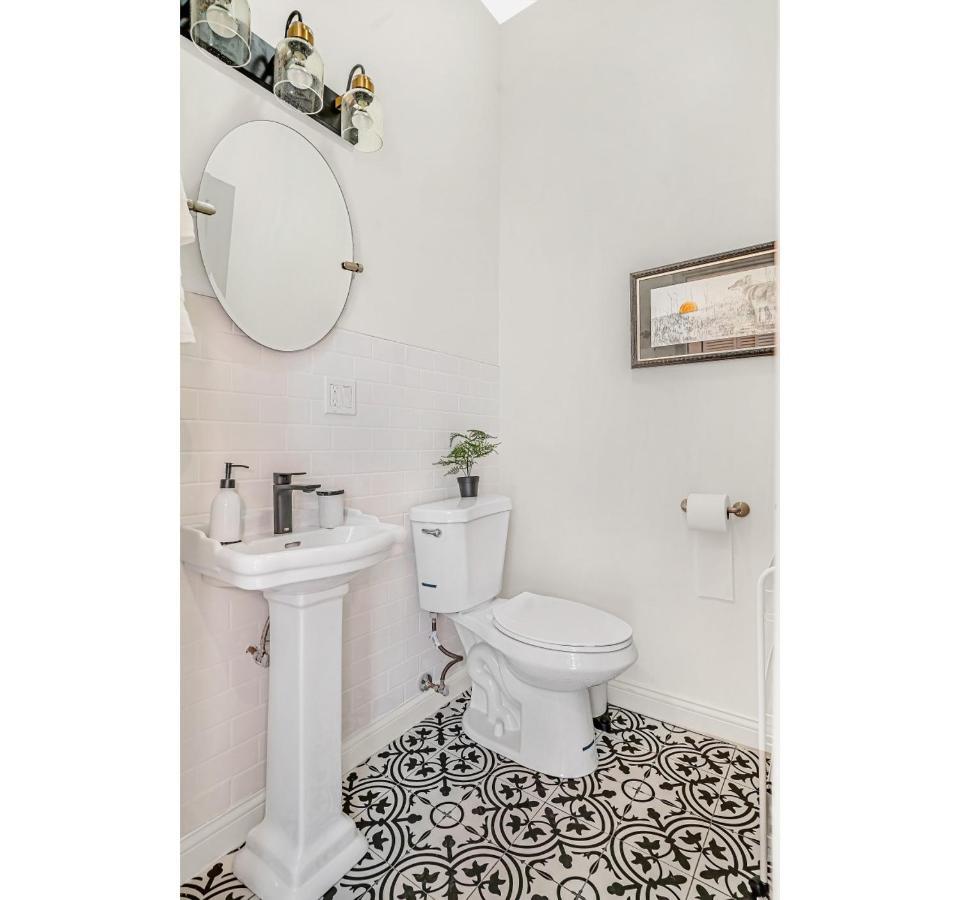 Spacious 5-Br Apt Next To Transit Free Parking Chicago Extérieur photo